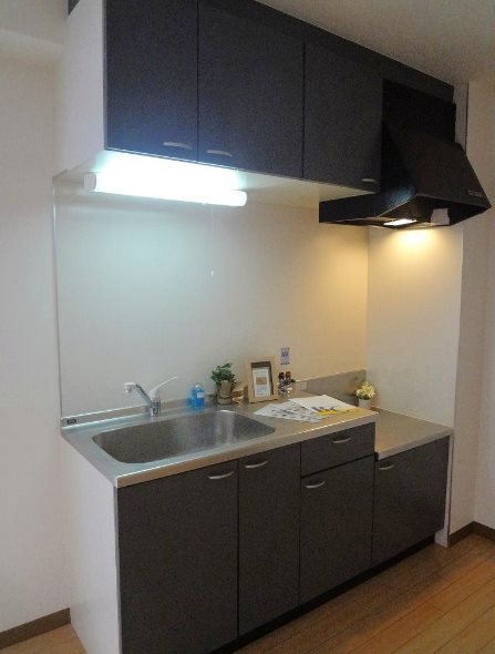 キッチン　※別号室になりますため参考写真となります。