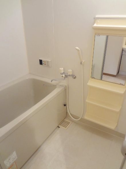バス・シャワールーム　※別号室になりますため参考写真となります。