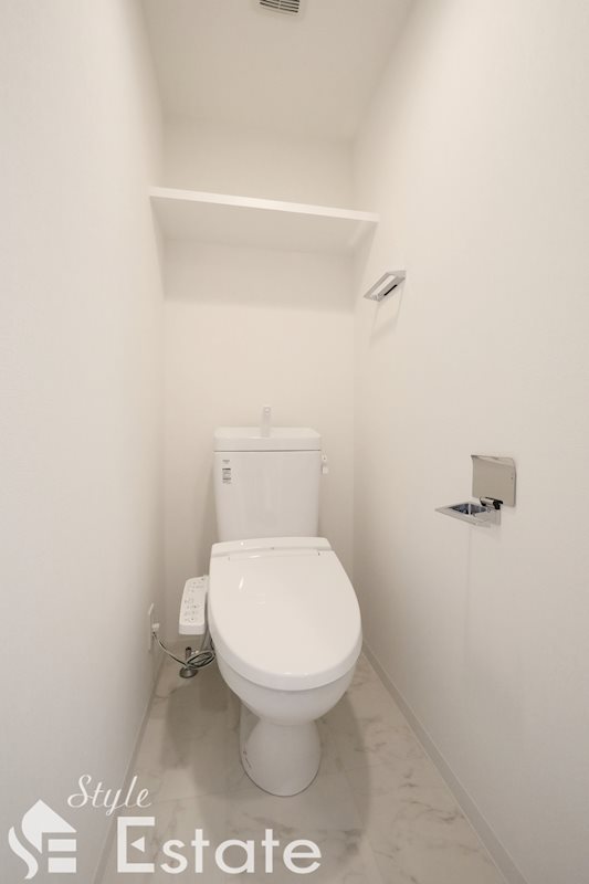 トイレ　温水洗浄便座