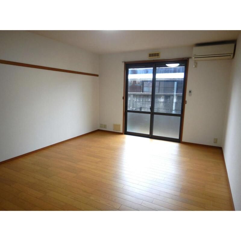 居室・リビング　別号室参考写真