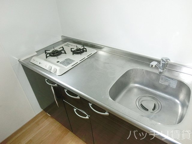 キッチン　同シリーズタイプ・写真は別タイプとなり・現状優先となります