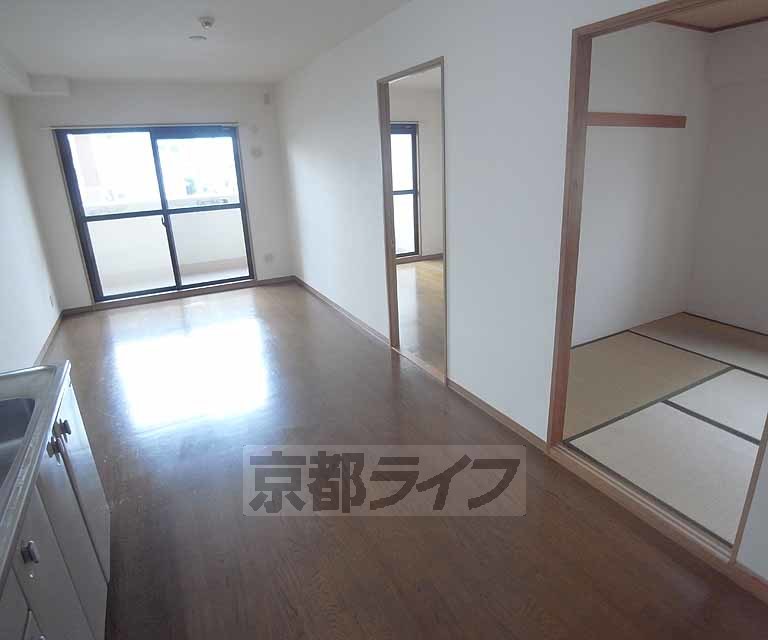 居室・リビング　２０５号室の写真です。