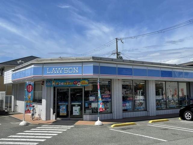 コンビニ　ローソン（コンビニ）まで135m