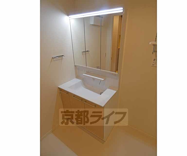 洗面設備　洗面台です。