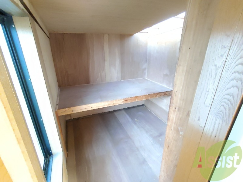 収納　納戸です。どのようなものを収納しましょうか。