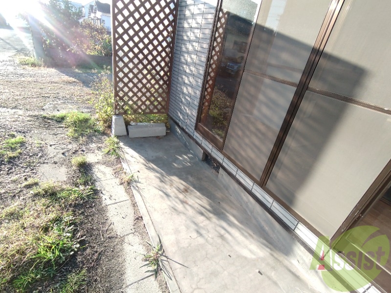 バルコニー　バルコニーはありませんが、外に出られるようになっています。