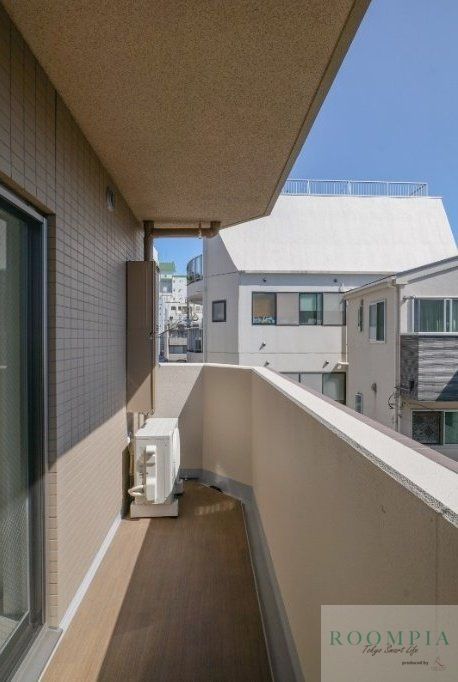 バルコニー　※同タイプの別のお部屋です。