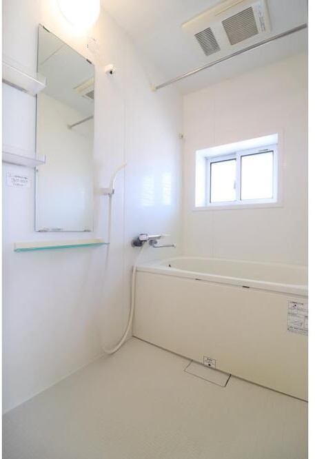 バス・シャワールーム　雨の日にも安心の浴室乾燥機付き♪