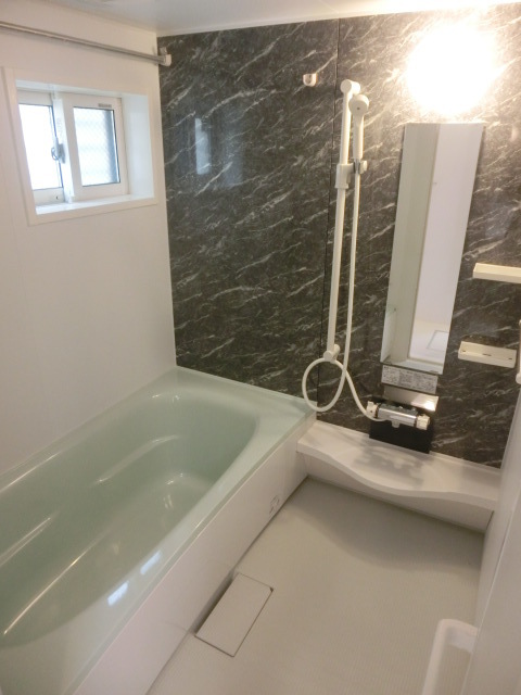 バス・シャワールーム　１坪バスで一日の疲れを癒しましょう