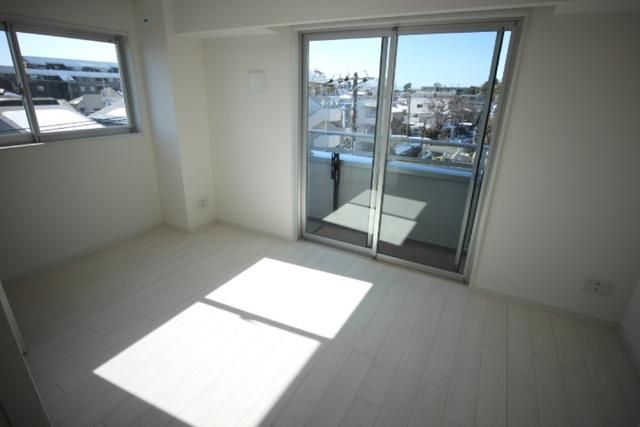 その他　★2面採光で明るいです★