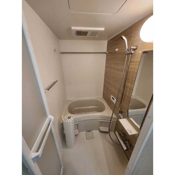 バス・シャワールーム　同シリーズ物件のモデルルームになります※現況優先