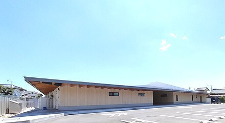 幼稚園・保育園　高萩市立たかはぎ認定こども園（幼稚園・保育園）まで404m