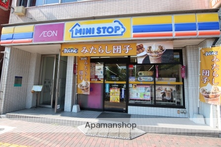 コンビニ　ミニストップ（コンビニ）まで679m