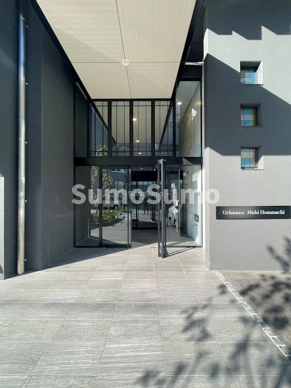 エントランス　清潔なエントランスです