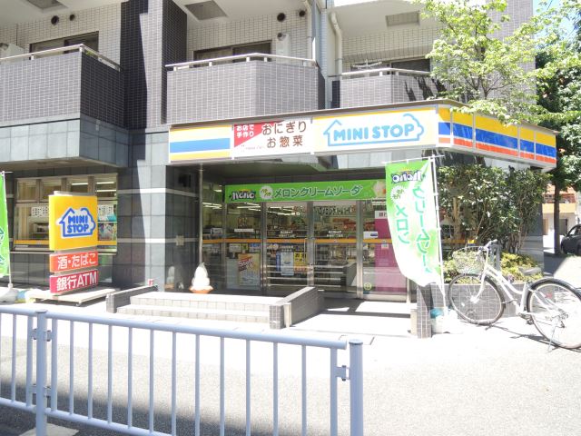 コンビニ　ミニストップ（コンビニ）まで300m