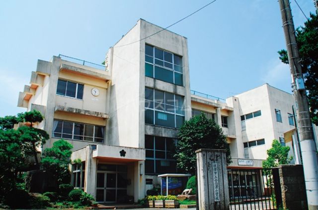 小学校　佐倉市立上志津小学校（小学校）まで979m