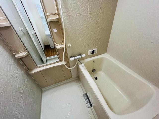 バス・シャワールーム　バス