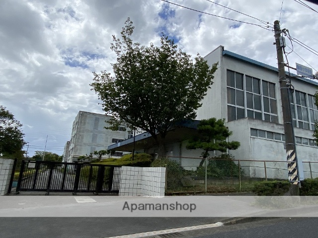 小学校　藤沢市立駒寄小学校（小学校）まで2027m