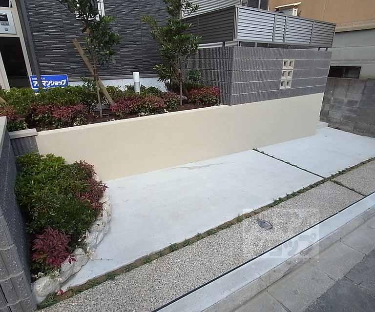 駐車場　駐車場は１台のみとなります。（要空き確認）