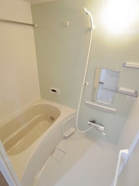 バス・シャワールーム　☆追焚き付きバス☆