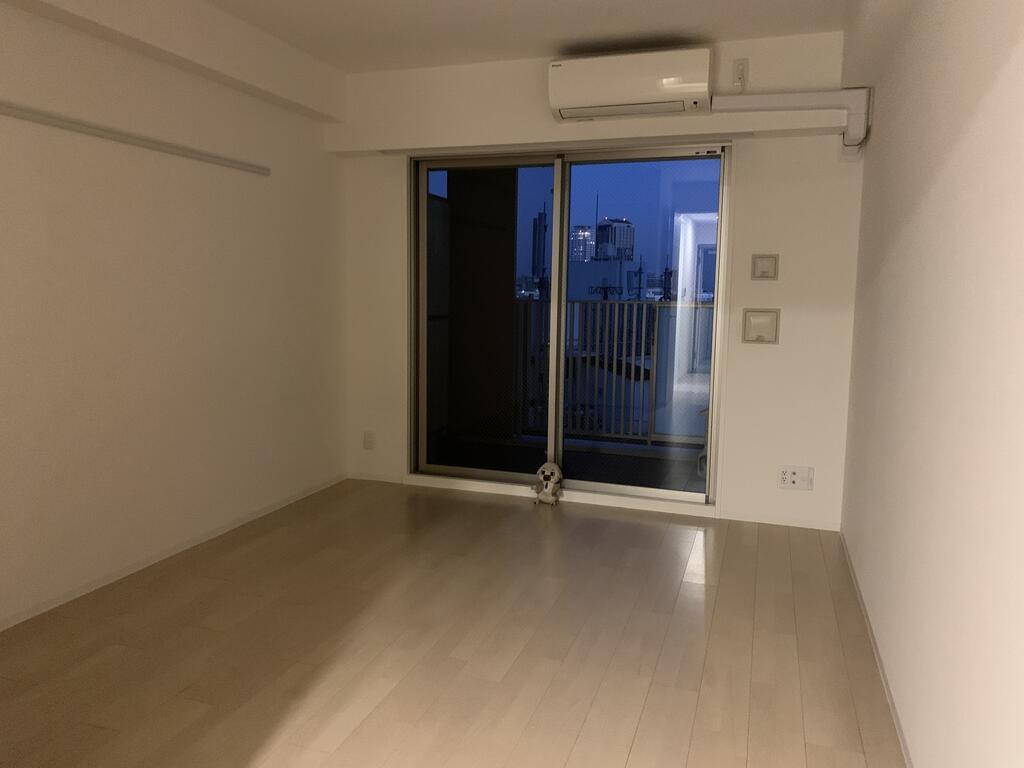 居室・リビング　同マンション別室の写真です☆