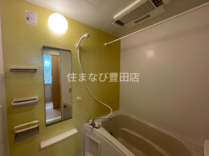 バス・シャワールーム　同型別部屋写真