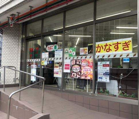 コンビニ　セブンイレブン芝2丁目金杉橋店（コンビニ）まで166m