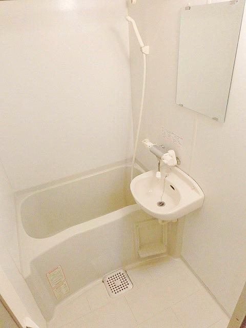 バス・シャワールーム　同仕様参考写真