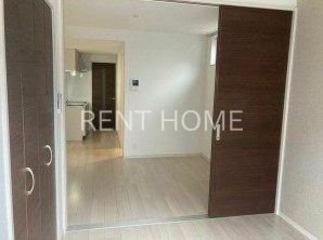 居室・リビング　洋室・リビングです。