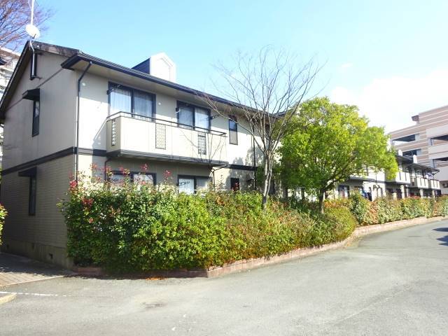 建物外観　落ち着いた雰囲気の外観です
