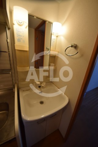 洗面設備　エステムコート難波サウスプレイスIIレフィーナ　独立洗面台