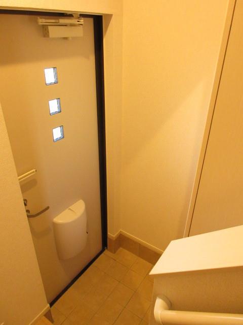 玄関　玄関です。