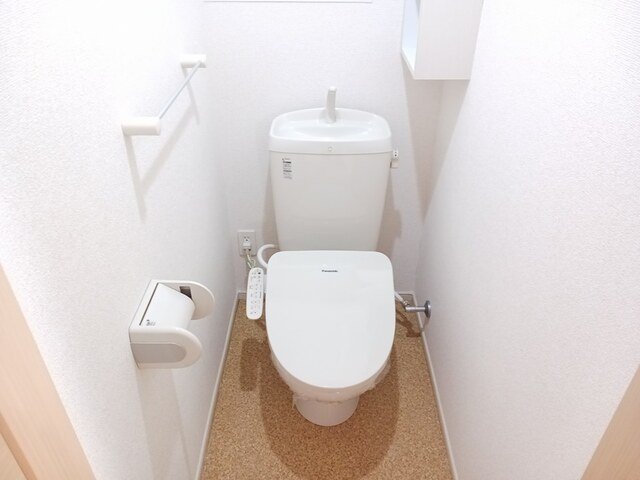 トイレ　清潔感のあるトイレです