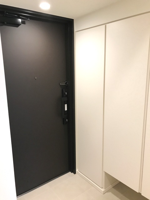 玄関　※写真は同タイプ住戸です。