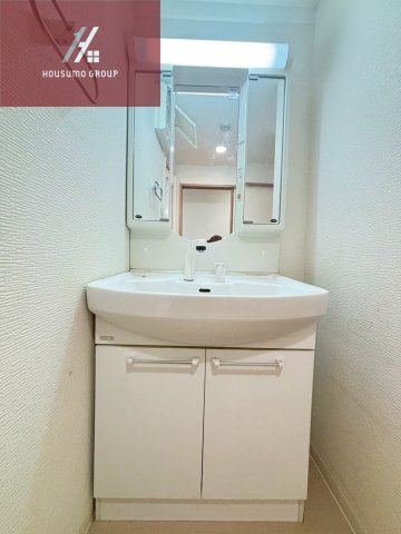 洗面設備　同施工会社・同型モデルの室内です。（参考写真・イメージ写真）