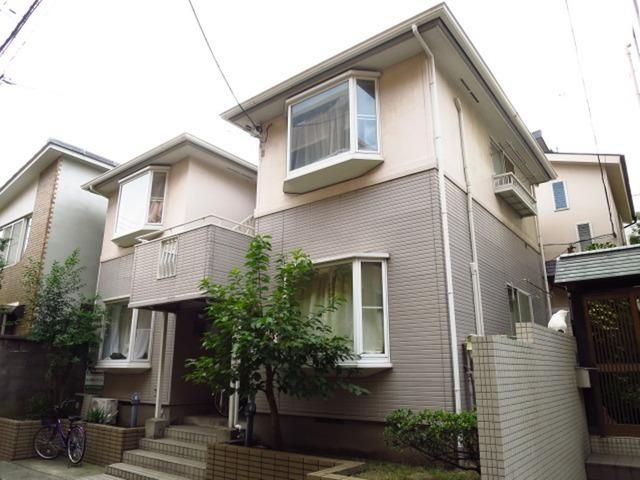 建物外観　隣接したお部屋がありません。