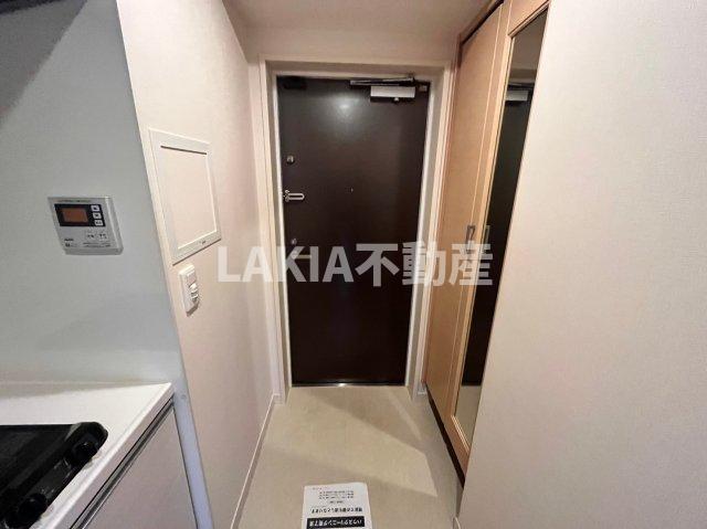 玄関　※別部屋の写真となります。間取り図参照