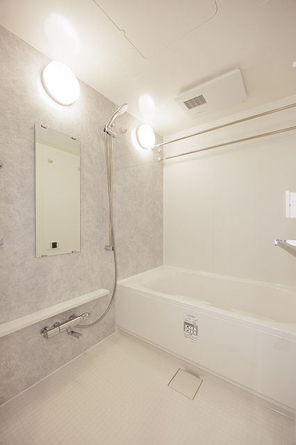 バス・シャワールーム　※写真は同タイプ住戸です。
