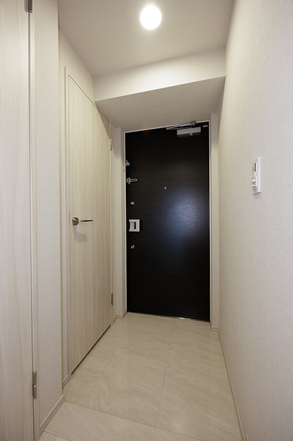 玄関　※写真は同タイプ住戸です。