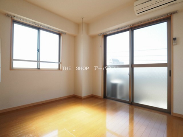 居室・リビング　角部屋・２面採光！日当り良好のお部屋です！