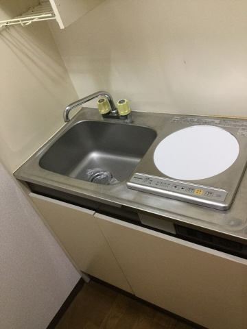 キッチン　コンパクトなキッチンで掃除もラクラク