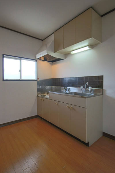 キッチン　同じ建物の別なお部屋