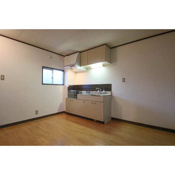 キッチン　同じ建物の別なお部屋