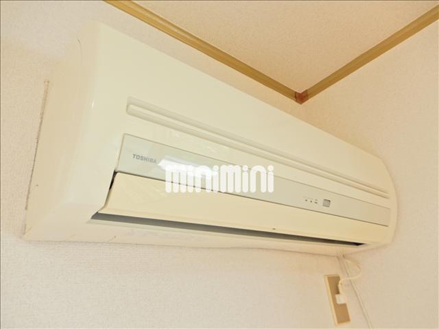 その他設備　暑い夏も寒い冬もエアコンで快適に過ごせます
