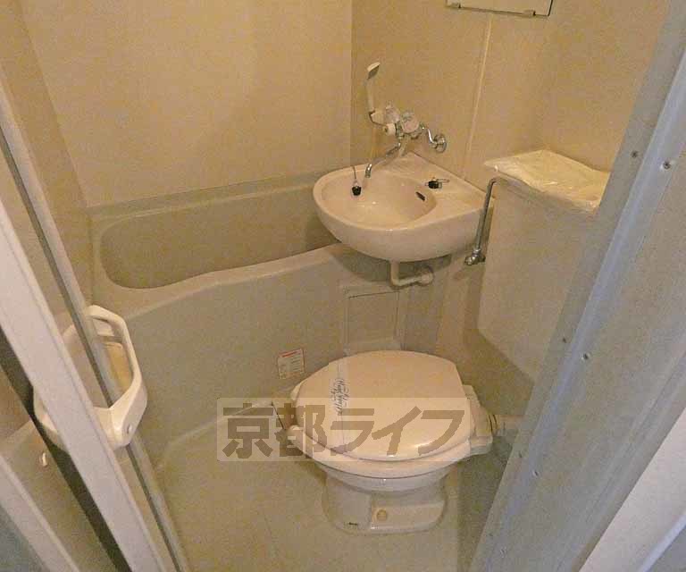 バス・シャワールーム　きれいなユニットバスです。