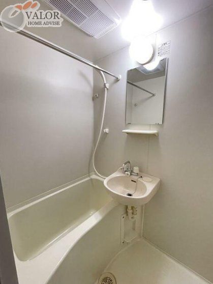 バス・シャワールーム　※別部屋参考写真