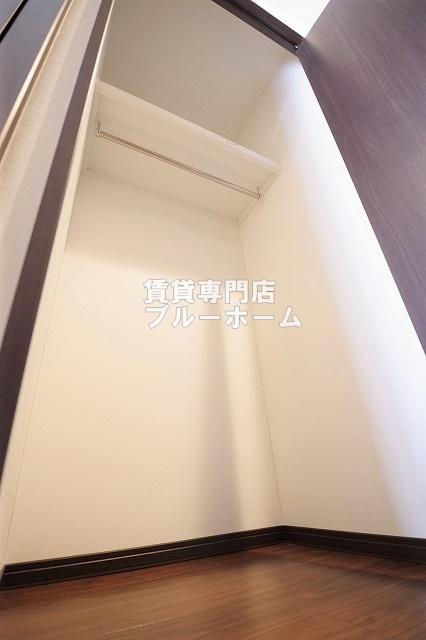 収納　廊下にも収納が！