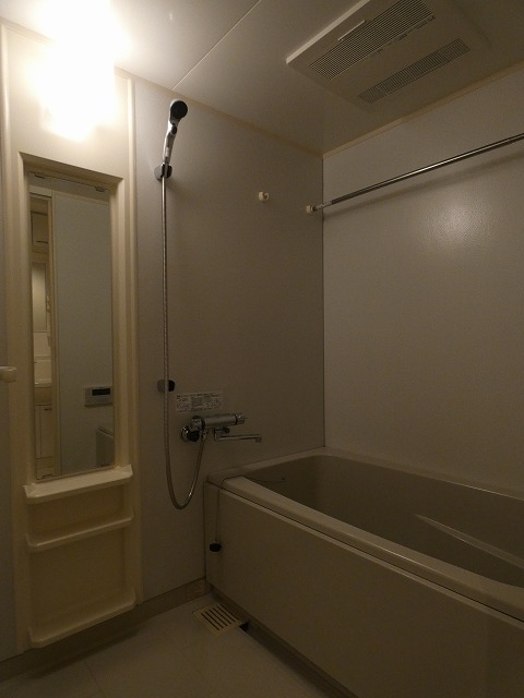 バス・シャワールーム　バス※別部屋参考写真