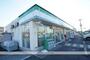 コンビニ　ファミリーマート　桜井市役所南店（コンビニ）まで558m
