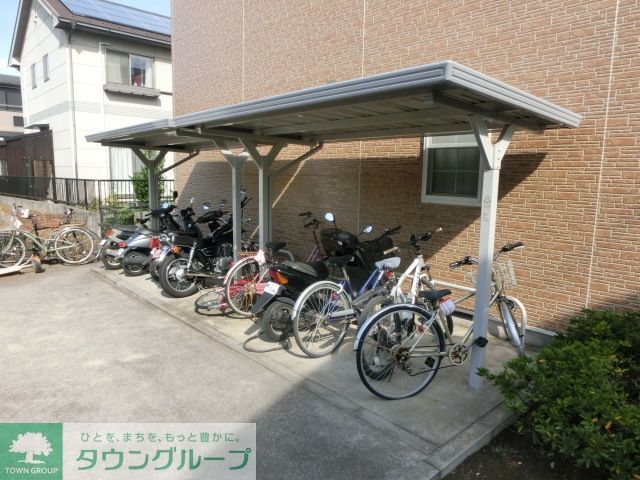 その他共有部分　屋根付き駐輪場